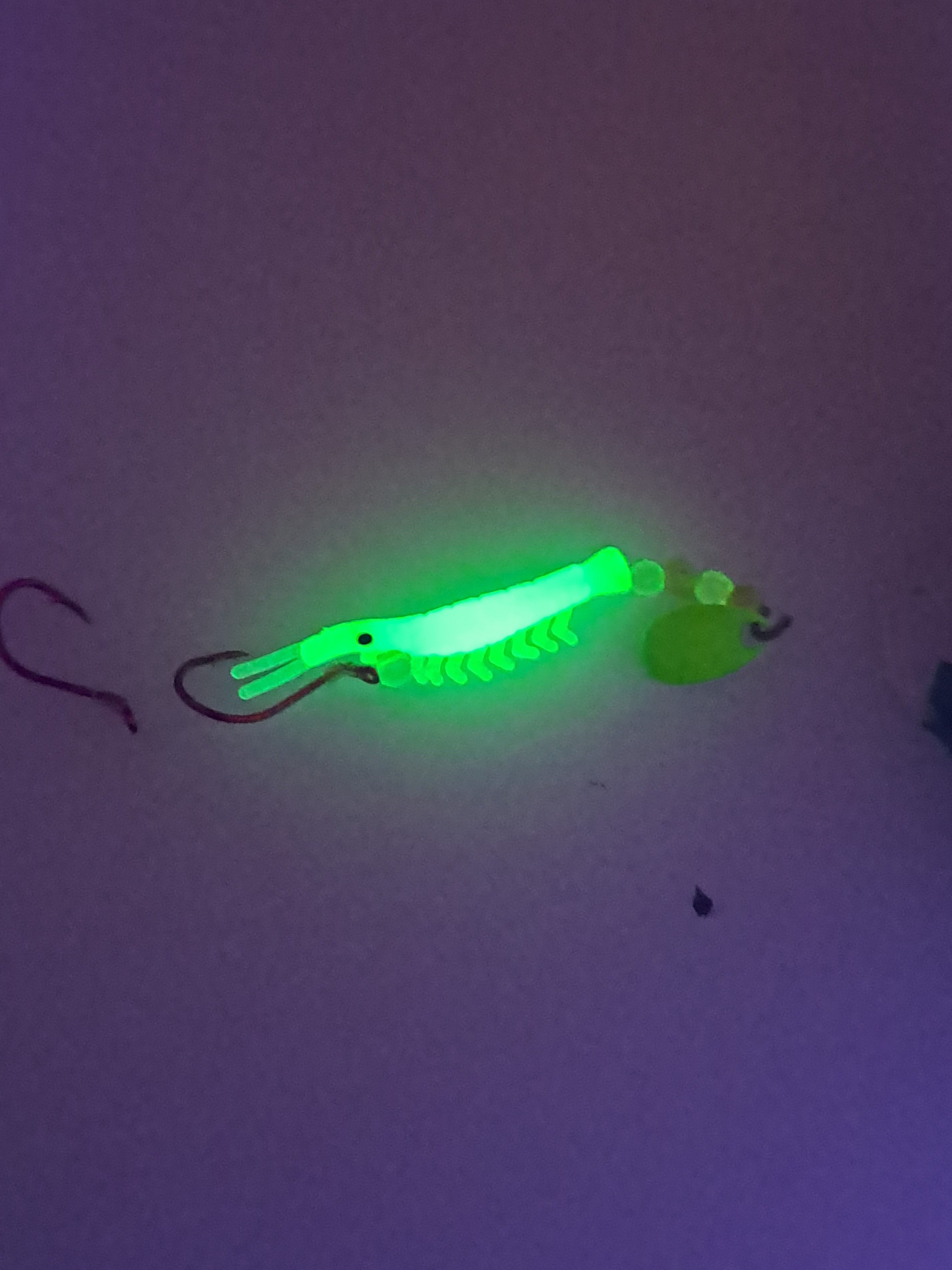 Micro shrimp spinner with uv